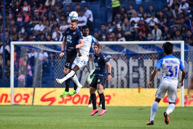 Chonburi vs Buriram United, 18h30 ngày 26/12: Tìm lại vị thế á quân