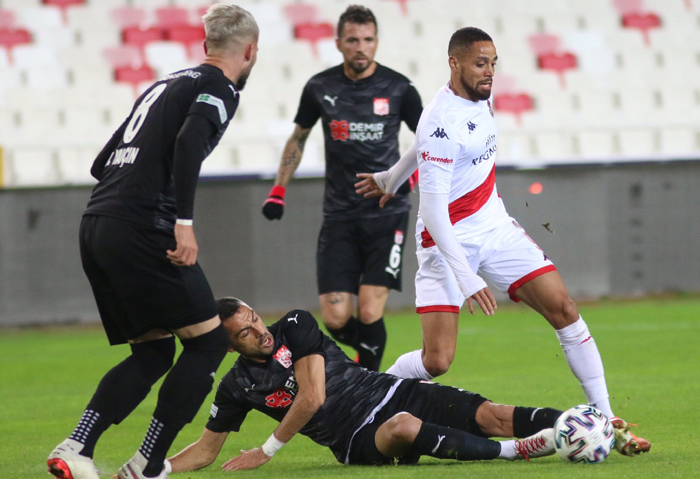 Rizespor vs Antalyaspor, 23h ngày 24/12: Chia điểm?