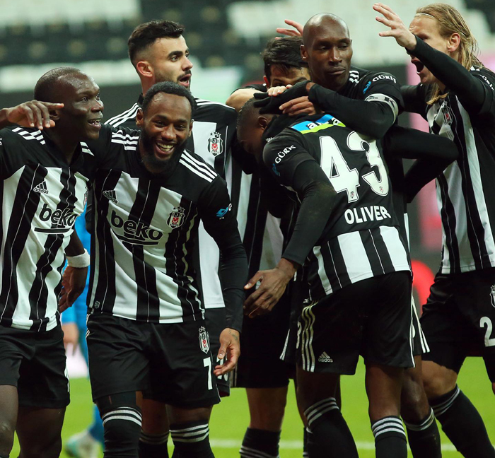 Ankaragucu vs Besiktas, 23h ngày 24/12: Chưa thể thoát hiểm