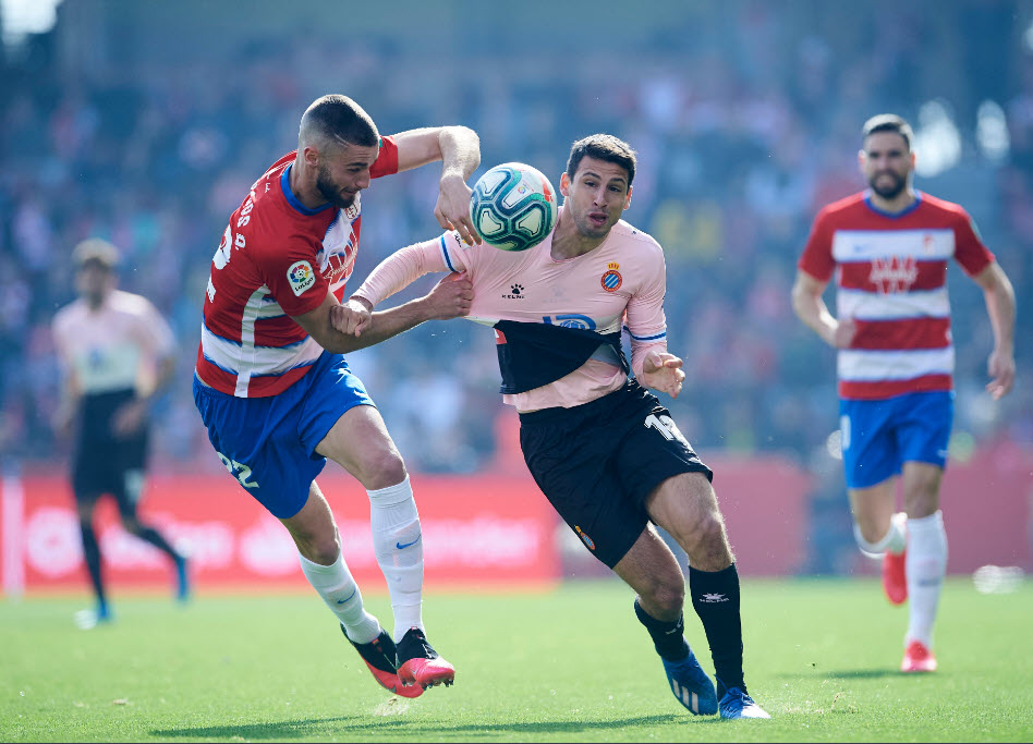 Granada 2-1 Espanyol: Carlos Fernández đẩy Espanyol chìm sâu vào khủng hoảng Granada 2-1 Espanyol: Carlos Fernández đẩy Espanyol chìm sâu vào khủng hoảng