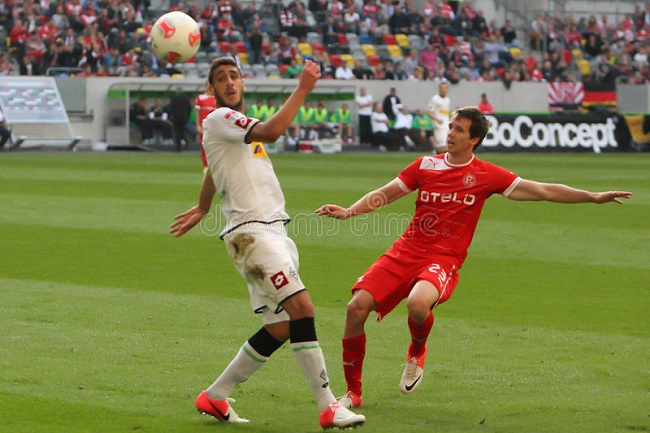 Dusseldorf vs Monchengladbach, 0h30 ngày 16/2: Quyết tâm trụ hạng