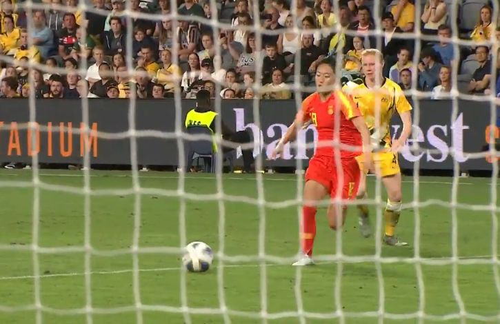 Nữ &Uacute;c 1-1 nữ Trung Quốc: Hẹn nữ Việt Nam ở v&ograve;ng play-off