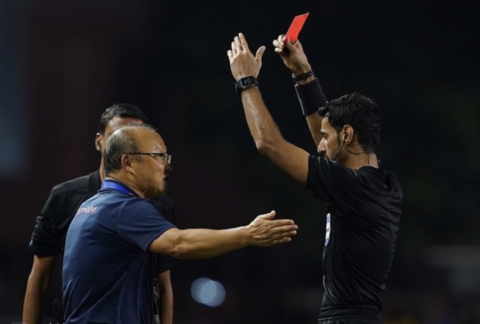 Tuyển Việt Nam đứng trước nguy cơ mất HLV Park Hang Seo ở AFF Cup 2020