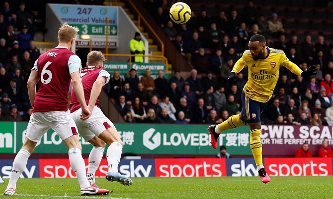 Kết quả Burnley 0-0 Arsenal: Chia điểm nhạt nh&ograve;a