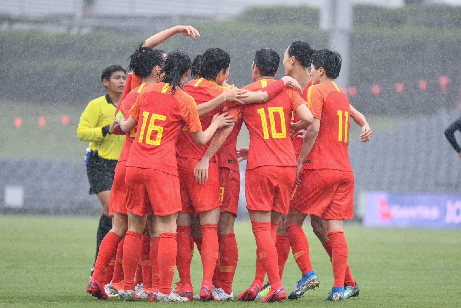 Nữ Trung Quốc 6-1 nữ Thái Lan: Thái Lan gần như chắc chắn bị loại Nữ Trung Quốc 6-1 nữ Thái Lan: Thái Lan gần như chắc chắn bị loại