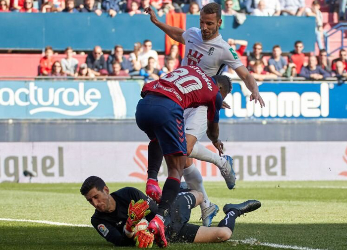 Osasuna 0-3 Granada: Hết sợ s&acirc;n kh&aacute;ch
