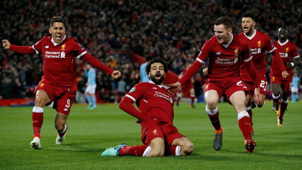 Jurgen Klopp n&ecirc;n b&aacute;n Mohamed Salah v&agrave; giữ ch&acirc;n Sadio Mane