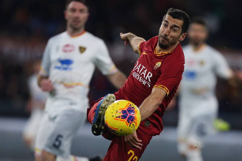 Roma khó giữ chân Smalling, Mkhitaryan đồng ý ở lại Roma khó giữ chân Smalling, Mkhitaryan đồng ý ở lại