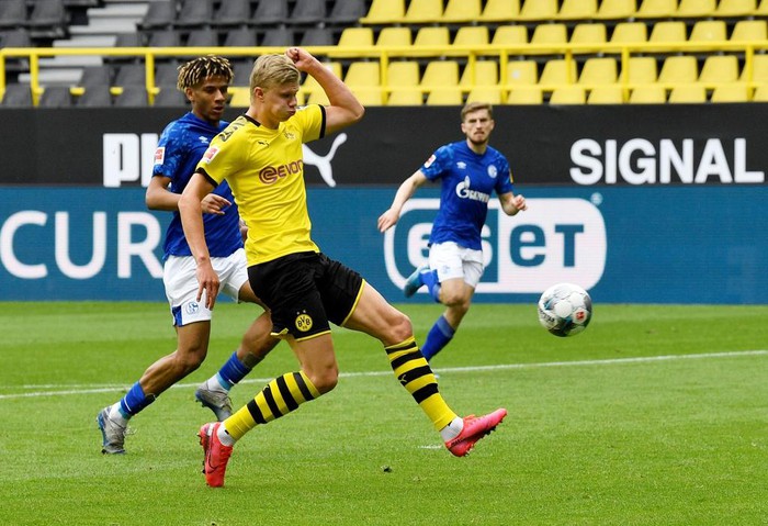 Haaland khiến Ronaldo và Messi phải ngả mũ thán phục về hiệu suất ghi bàn