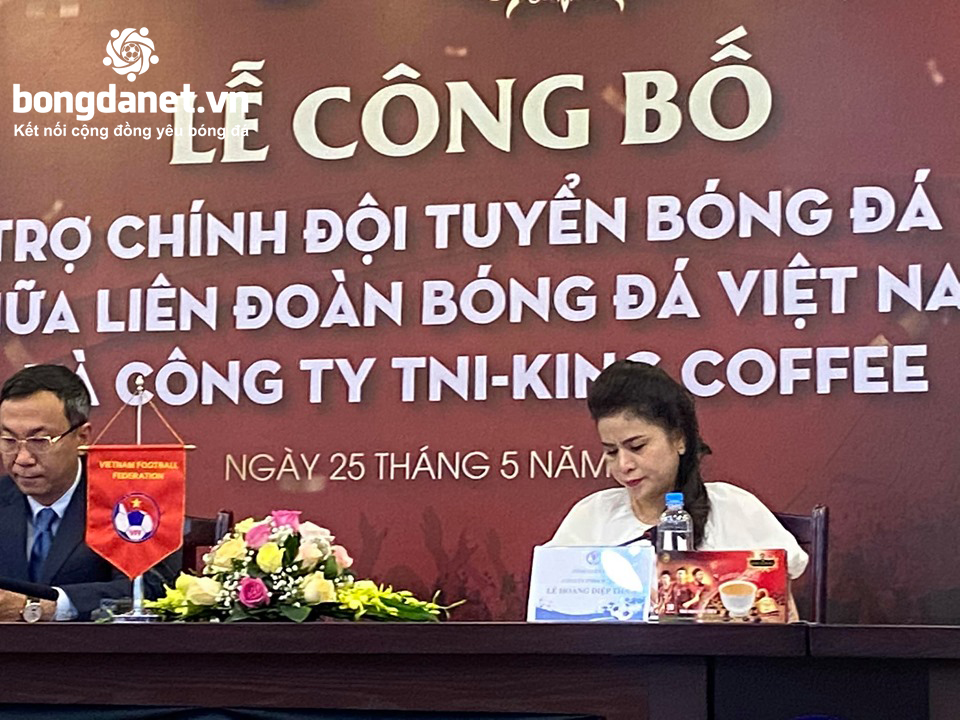 Đội tuyển bóng đá Việt Nam ký hợp đồng tài trợ khủng với King Coffee