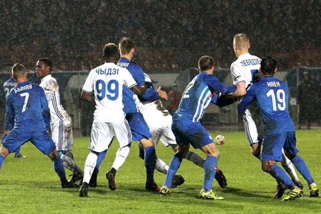 Dinamo Brest vs Dinamo Minsk, 0h ngày 11/5: Sân khách lại là lợi thế Dinamo Brest vs Dinamo Minsk, 0h ngày 11/5: Sân khách lại là lợi thế