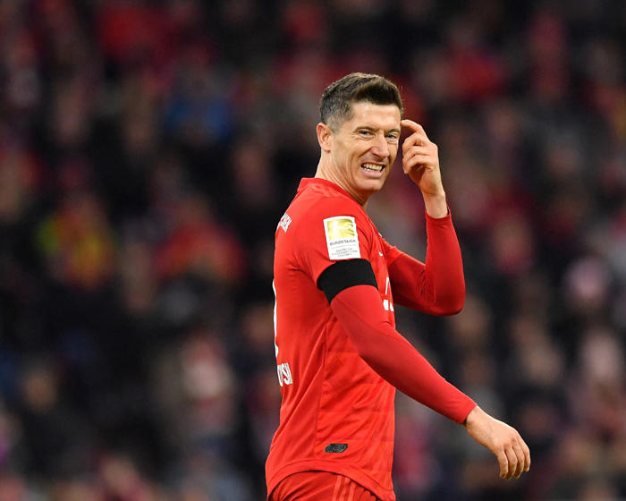 Những cầu thủ từng khoác áo cả 2 CLB Dortmund và Bayern Munich Những cầu thủ từng khoác áo cả 2 CLB Dortmund và Bayern Munich