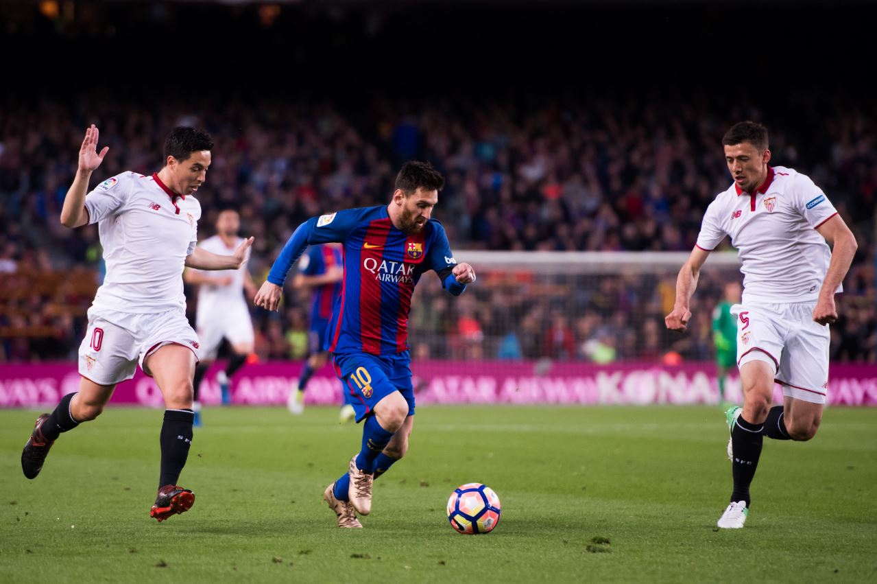 Sevilla vs Barcelona (3h 20/6): Điểm tựa Ramon Sanchez Pizjuan