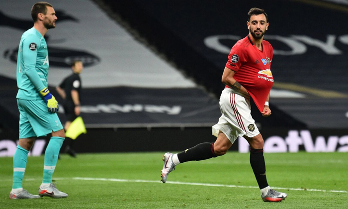 Paul Pogba tái xuất ấn tượng, MU hòa trên thế thắng Tottenham