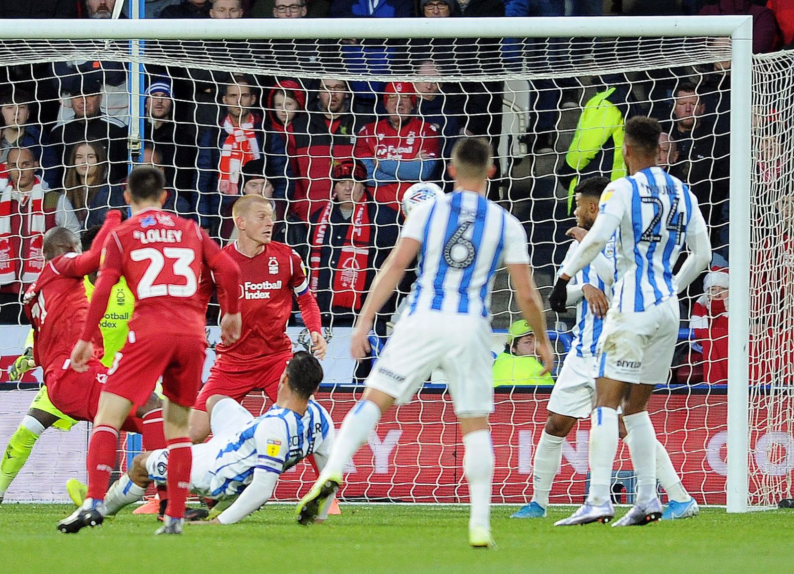 Nottingham Forest vs Huddersfield (20h15 28/6): Tin vào khách