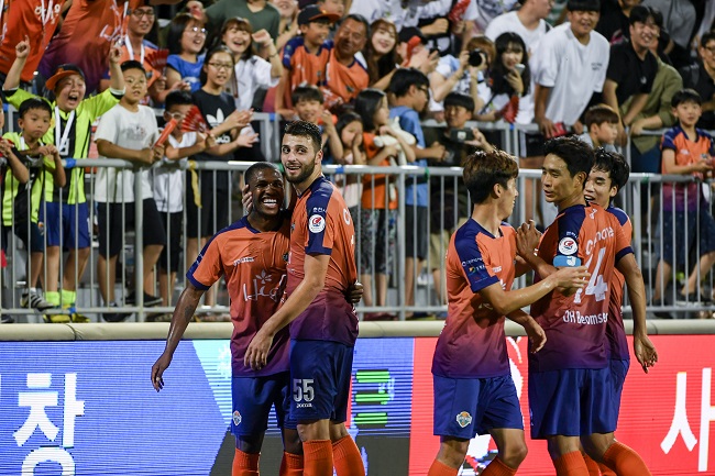 Incheon United vs Gangwon, 17h30 ngày 5/6: Khôn nhà dại chợ