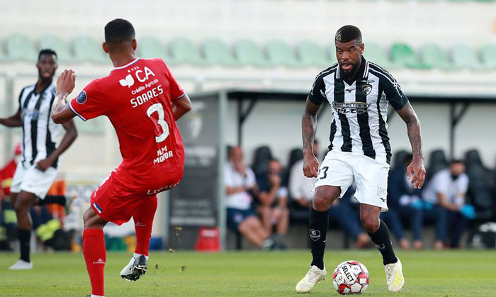 Famalicao vs Portimonense, 23h ngày 30/6: Còn nước còn tát