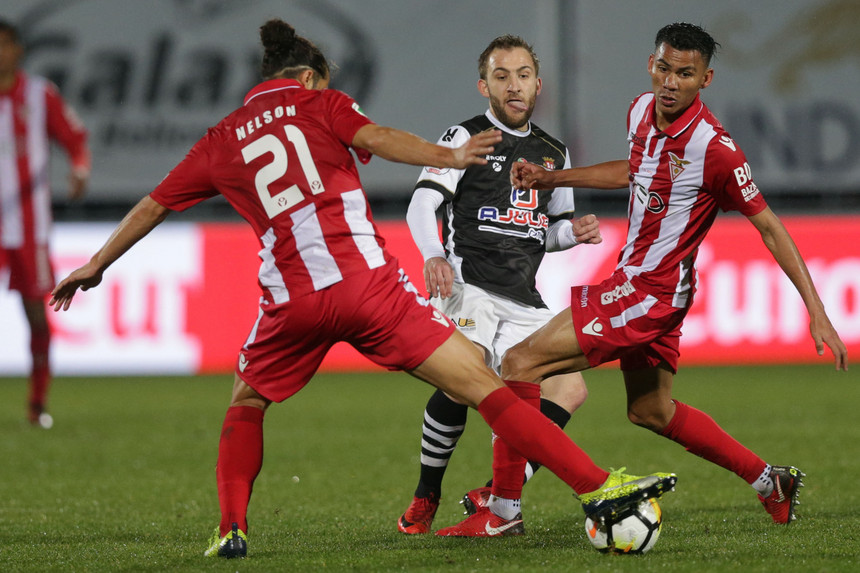 Portimonense vs CD Aves, 1h30 ngày 27/7: Tự cứu lấy mình