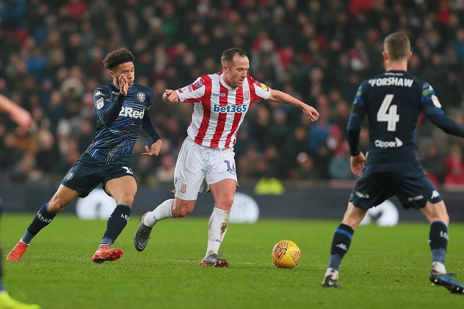 Leeds United vs Stoke City, 23h00 ngày 9/7: Mục tiêu trái ngược