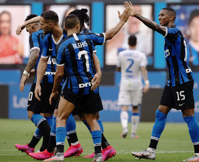 Inter Milan vs Fiorentina (2h45 23/7): Xanh-đen át Tím?