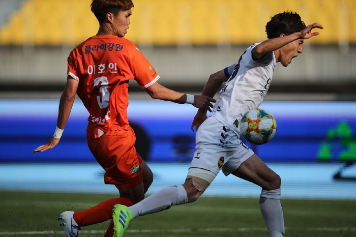 Seongnam vs Gangwon, 17h ngày 25/7: Khó phân cao thấp