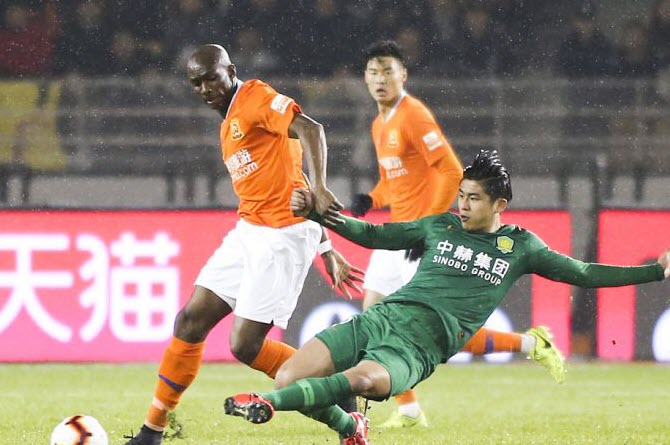 Qingdao Huanghai vs Beijing Guoan, 17h00 ngày 16/8: Đôi công!