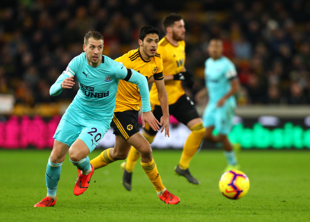 Wolves vs Newcastle (23h30 25/10): Bầy Sói săn mồi