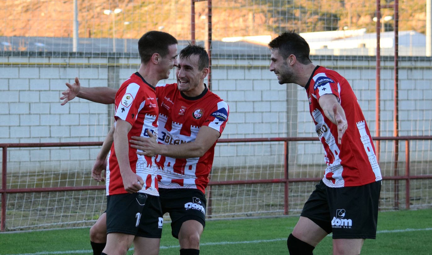 Logrones vs Sabadell, 0h30 ngày 16/11: Ám ảnh quá khứ Logrones vs Sabadell, 0h30 ngày 16/11: Ám ảnh quá khứ