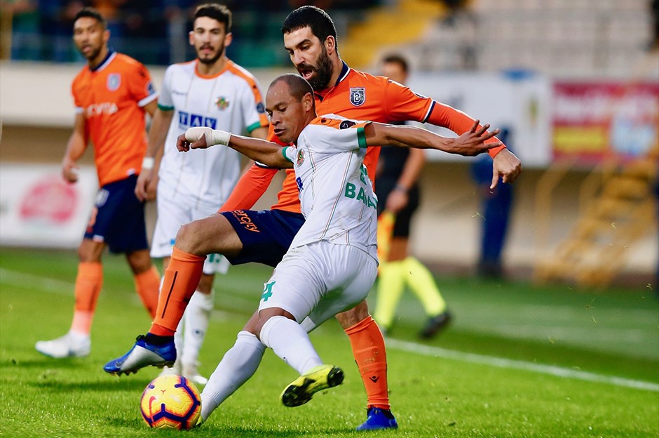 Hatayspor vs Istanbul Basaksehir, 0h ngày 15/9: Tái hiện cú sốc?
