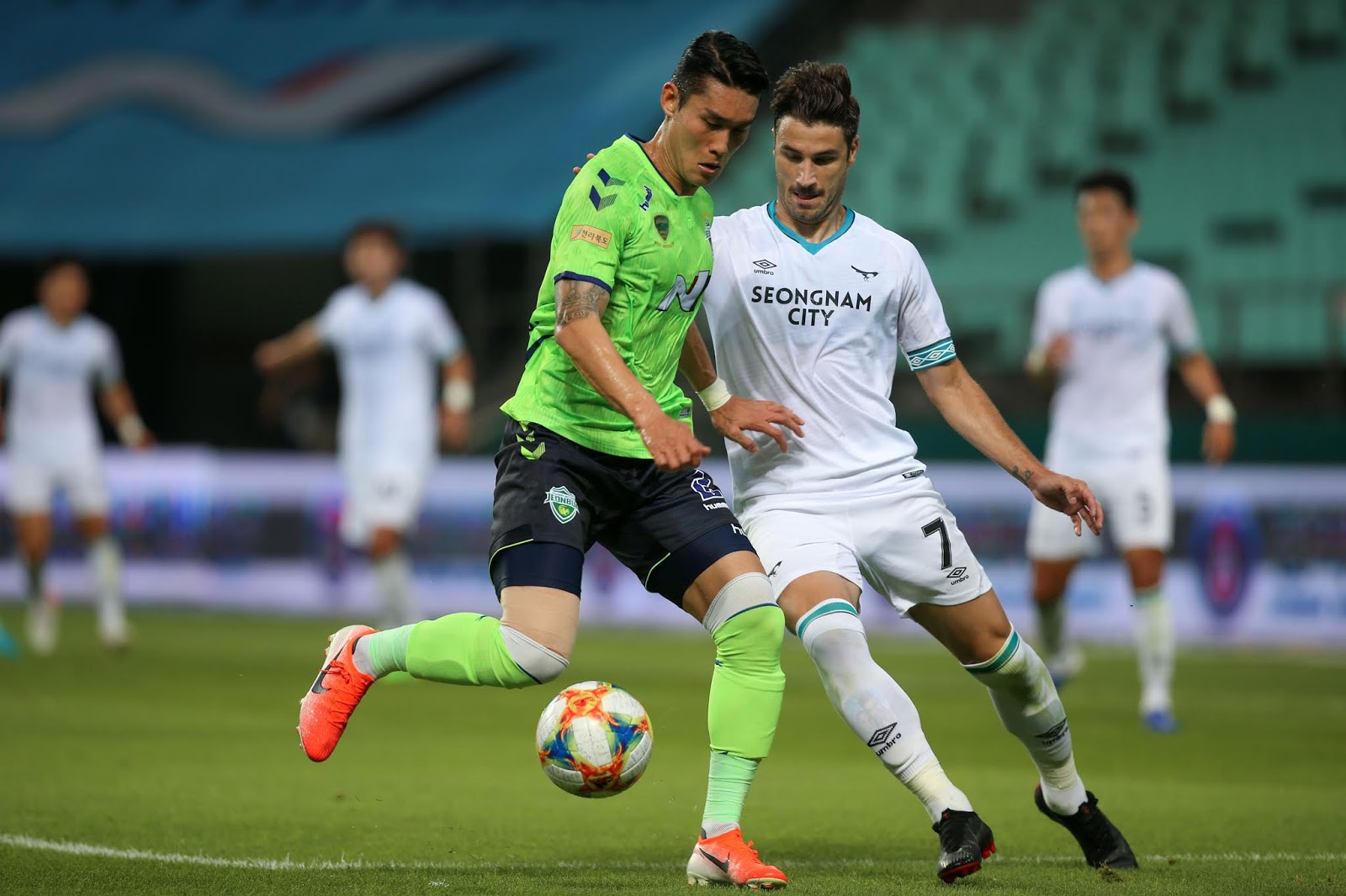 Seongnam Ilhwa vs Jeonbuk Hyundai, 15h30 ngày 5/9: Hướng tới ngôi đầu