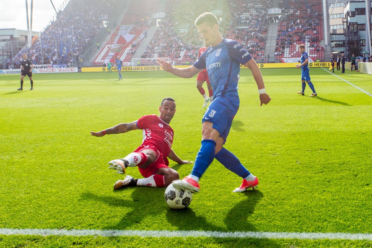 Apollon vs Lech Poznan (23h 23/9): Điểm tựa sân nhà