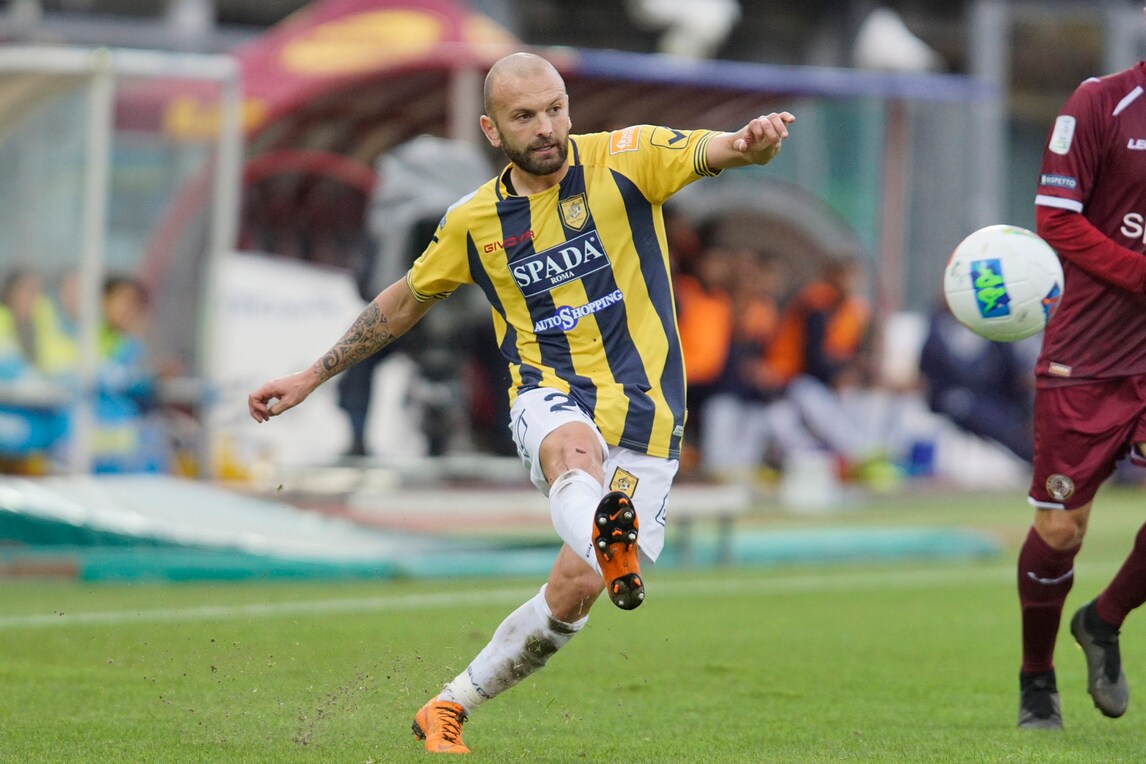 Chievo vs Catanzaro, 23h ngày 30/9: “Lừa bay” thắng dễ