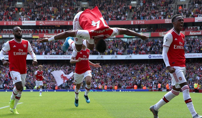 Burnley vs Arsenal (21h 2/2): Aubameyang trở lại, lợi hại hơn xưa?