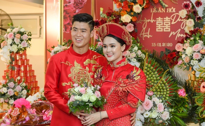 Chùm ảnh: Duy Mạnh, Quỳnh Anh rạng ngời trong lễ ăn hỏi