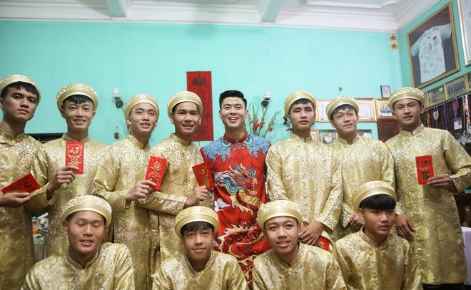 Chùm ảnh: Duy Mạnh, Quỳnh Anh rạng ngời trong lễ ăn hỏi