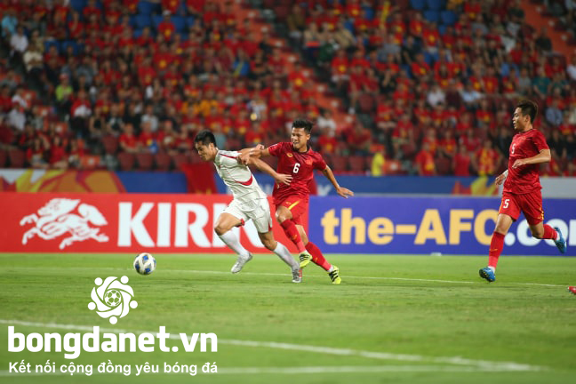 U23 Việt Nam 1-2 U23 Triều Ti&ecirc;n: Tiến Dũng sai lầm, Việt Nam b&eacute;t bảng