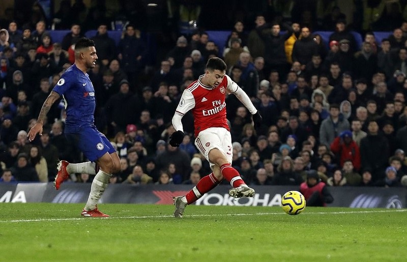 Kante vấp ngã và trận cầu điên rồ giữa Chelsea vs Arsenal
