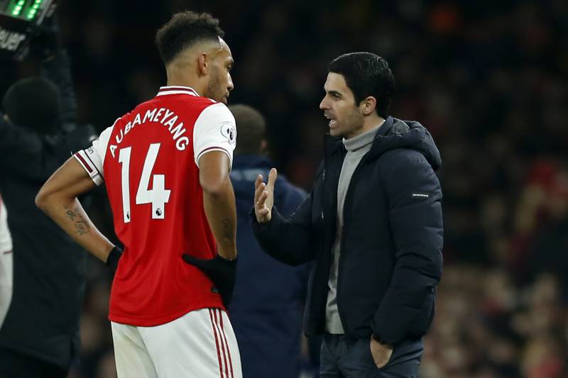 Aubameyang tiếp tục gắn bó với Arsenal