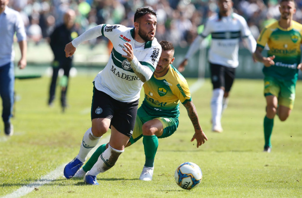 Coritiba vs Botafogo, 07h00 ngày 20/12: Những người cùng khổ
