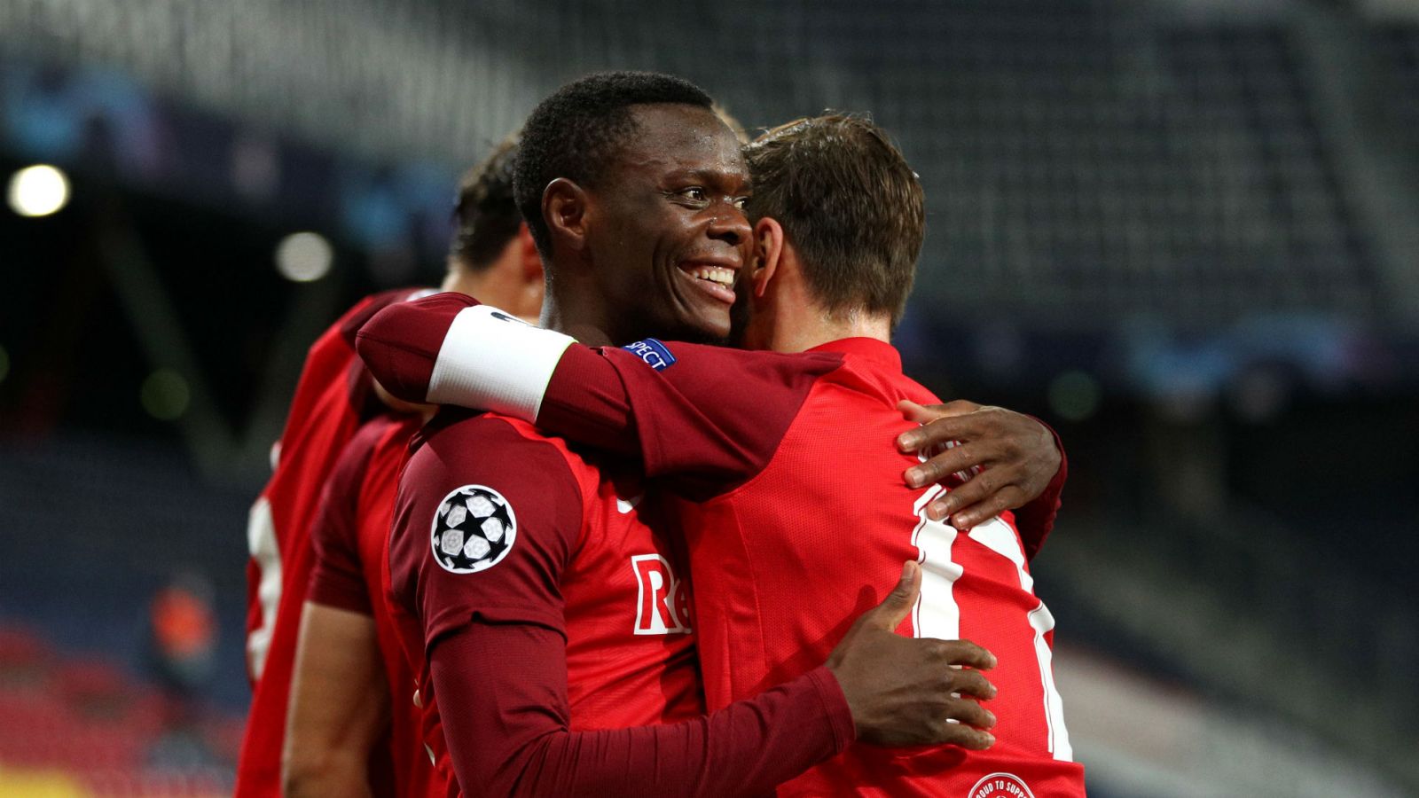 Lokomotiv vs RB Salzburg (00h55 2/12): Còn nước còn tát Lokomotiv vs RB Salzburg (00h55 2/12): Còn nước còn tát