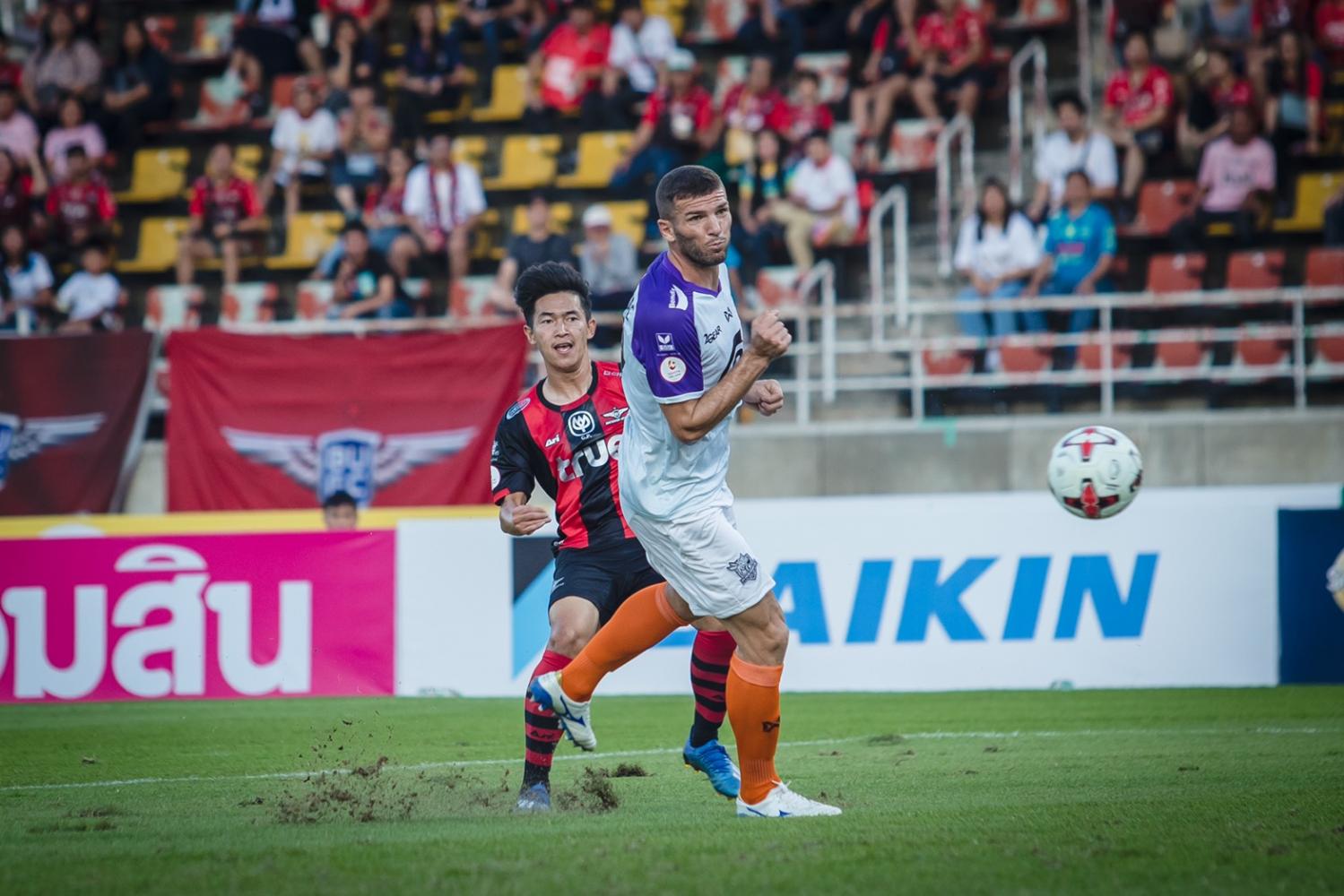 Pathum vs Prachuap, 17h00 ngày 26/12: Giữ chắc ngôi đầu