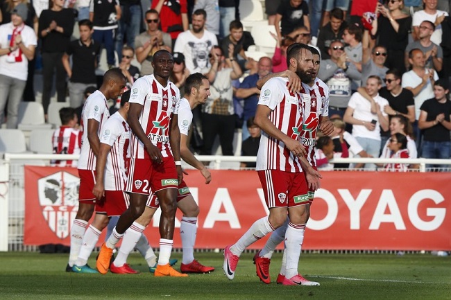 Ajaccio vs Pau, 2h00 ngày 6/1: Đẳng cấp lên tiếng